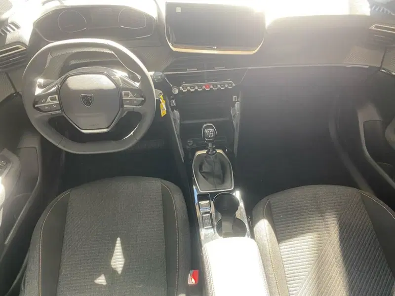 Peugeot 208 nuova a Torino (6)