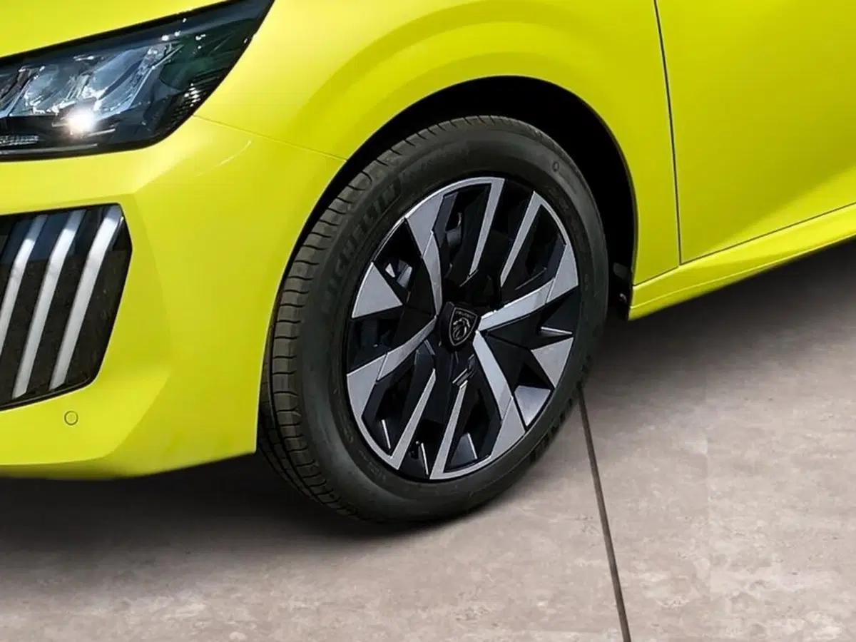 Peugeot 208 nuova a Torino (15)