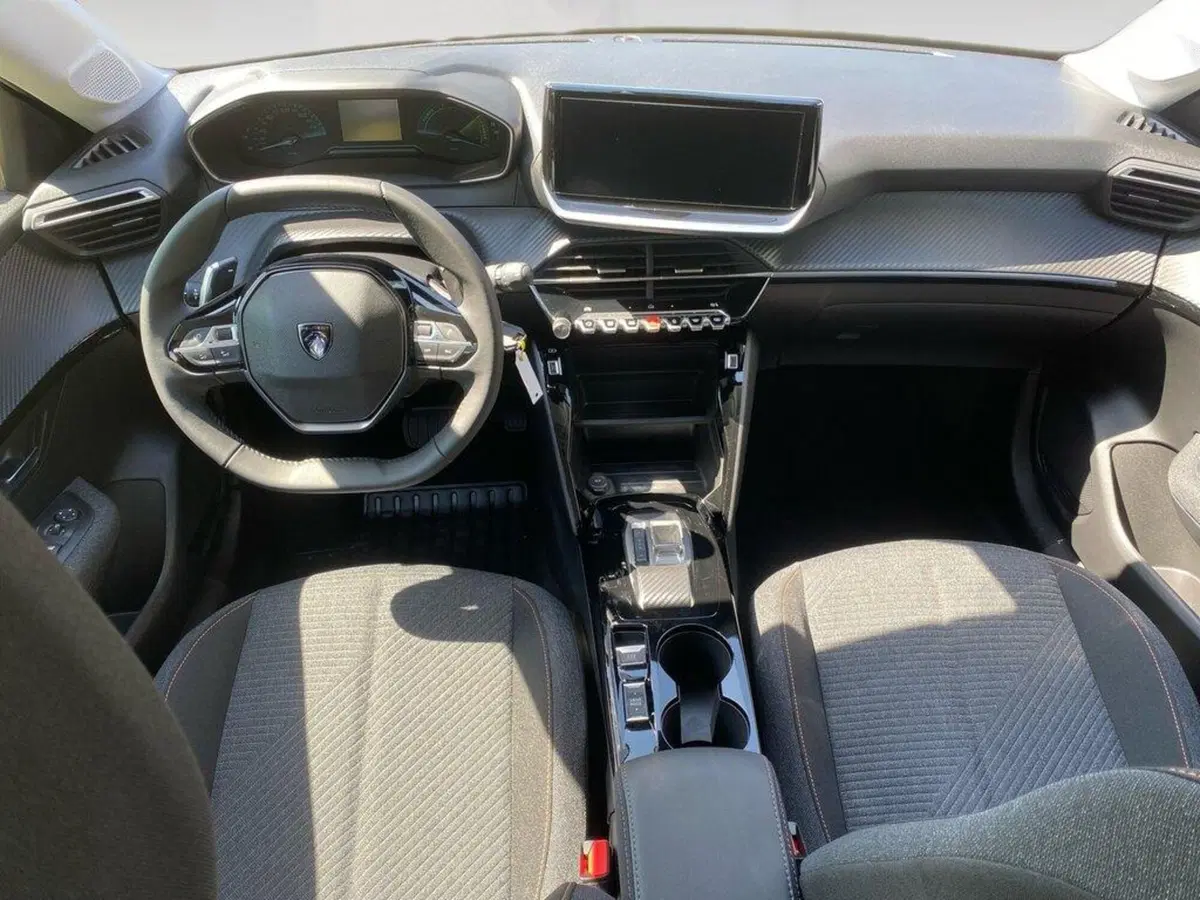 Peugeot 208 nuova a Torino (6)