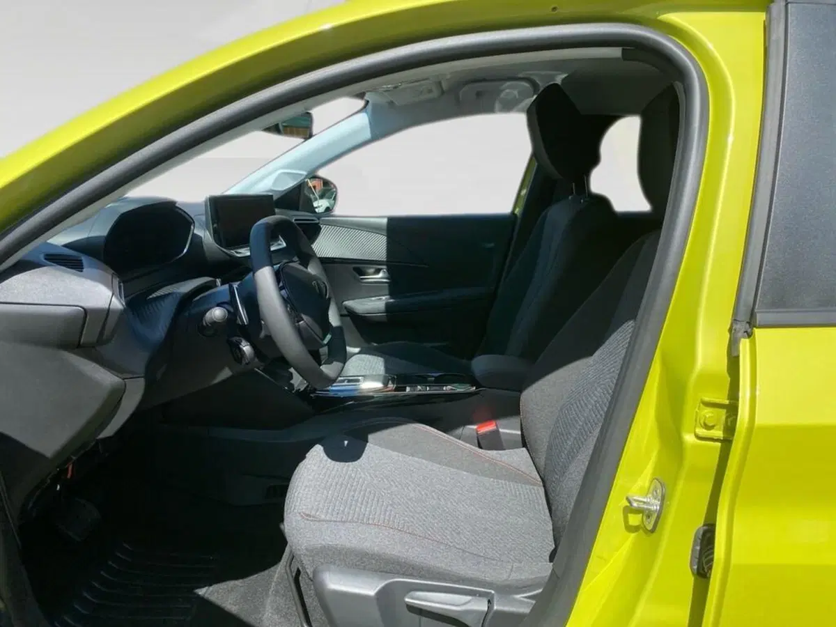 Peugeot 208 nuova a Torino (7)