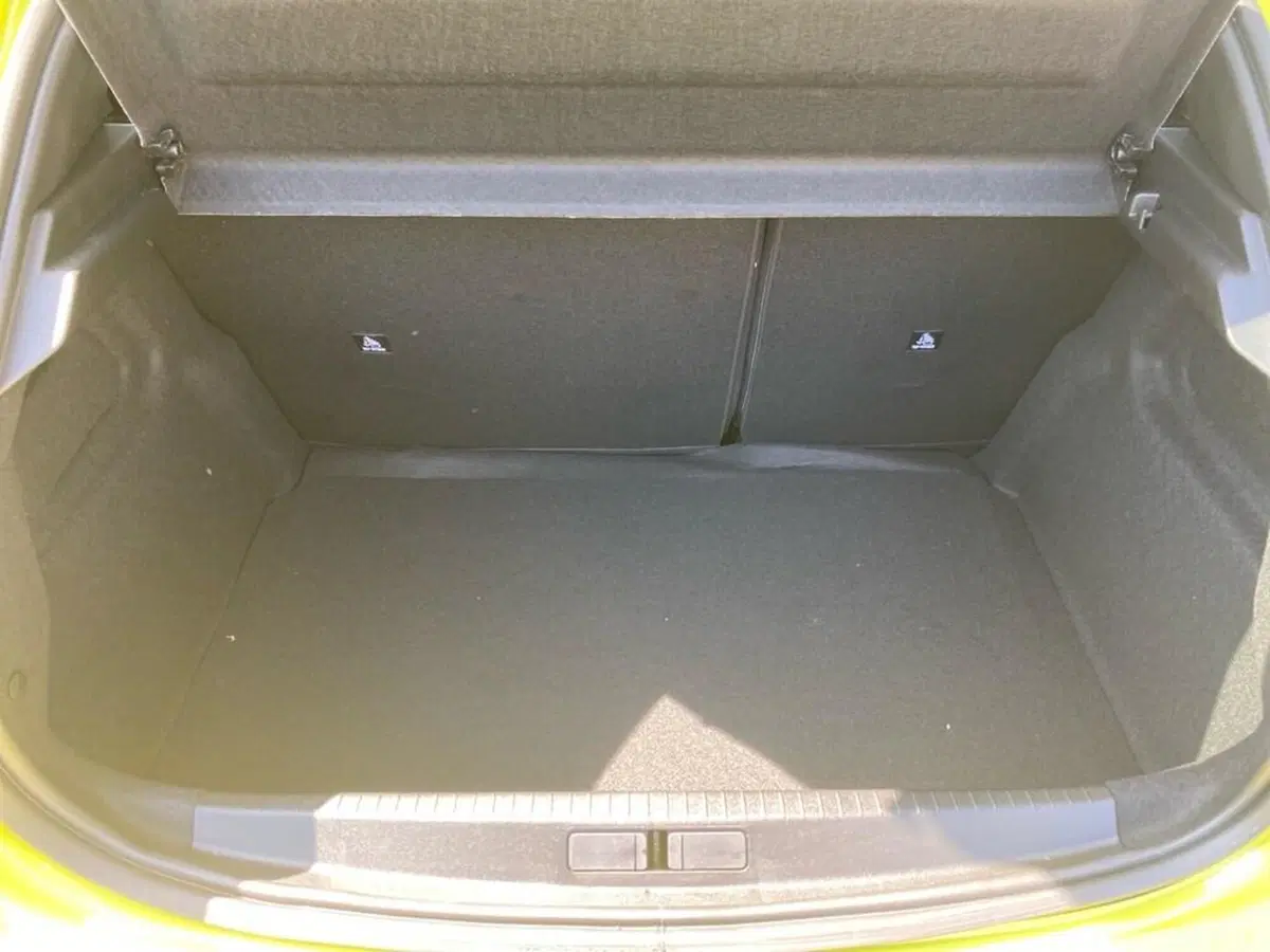 Peugeot 208 nuova a Torino (9)