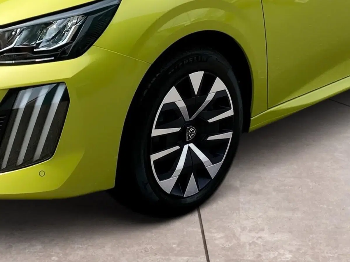 Peugeot 208 nuova a Torino (15)