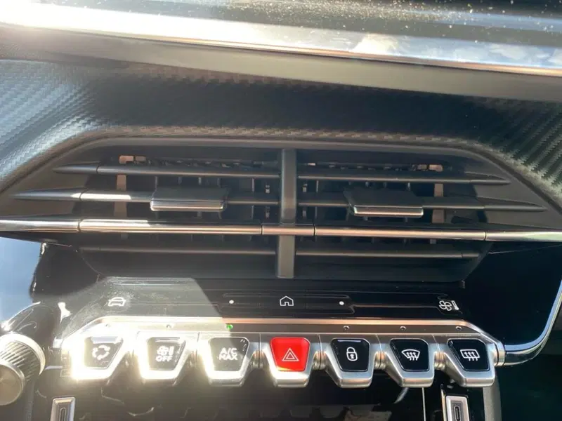 Peugeot 2008 nuova a Torino (11)