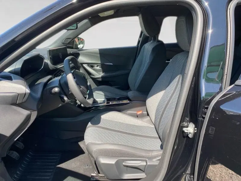 Peugeot 2008 nuova a Torino (7)