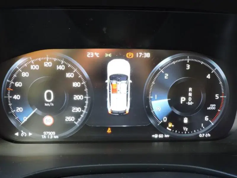 Volvo XC60 usata a Firenze (12)