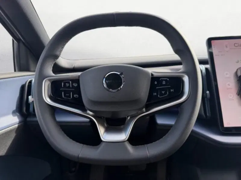 Volvo EX30 usata a Udine (10)