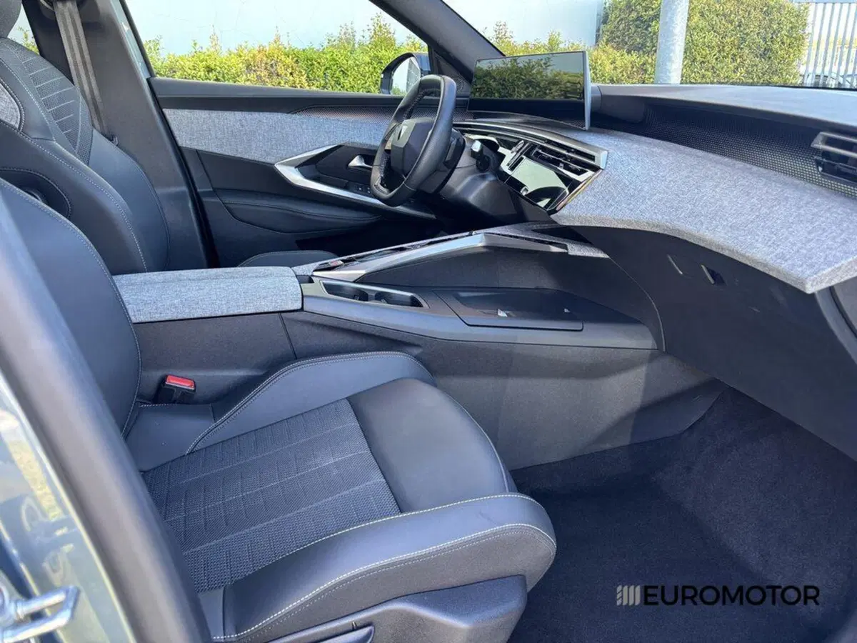 Peugeot 3008 usata a Bari (14)