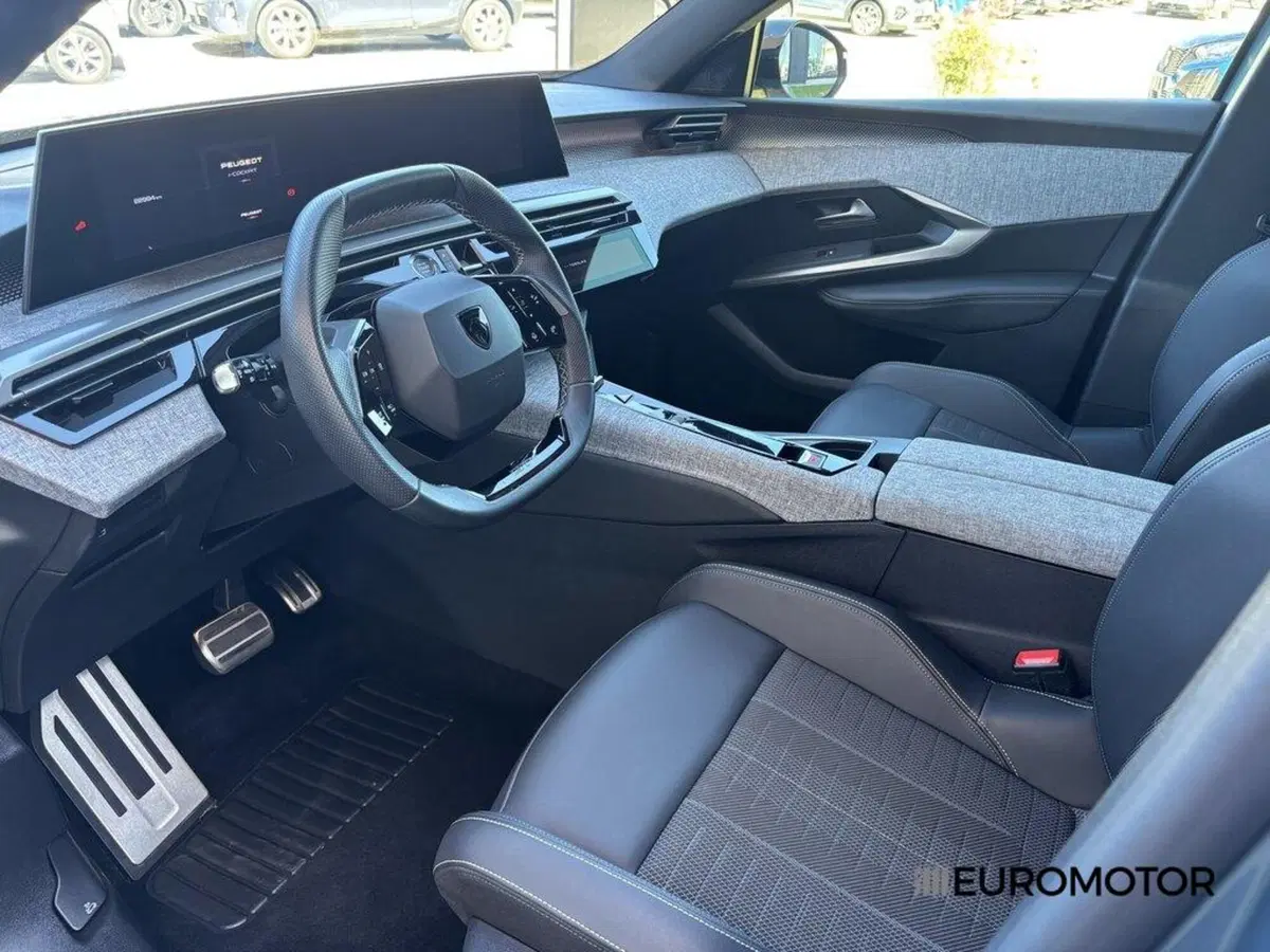 Peugeot 3008 usata a Bari (9)