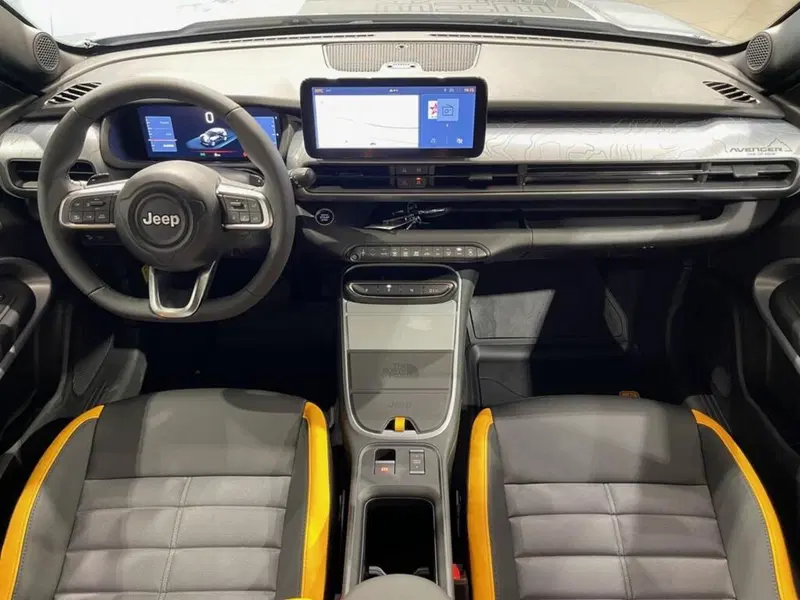 Jeep Avenger nuova a Sondrio (12)