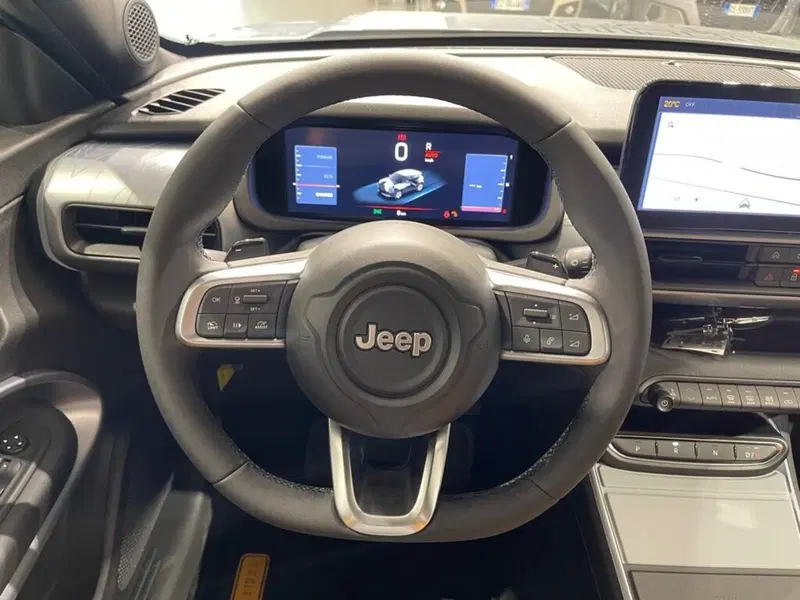 Jeep Avenger nuova a Sondrio (14)
