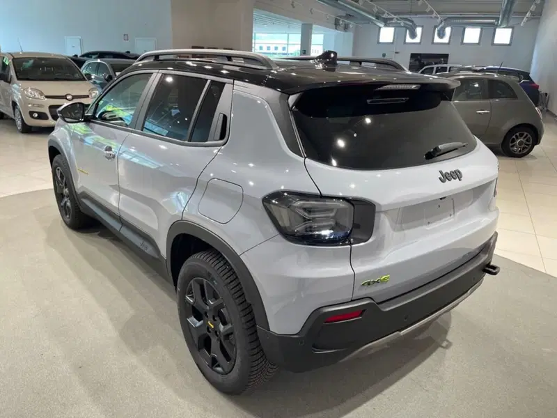 Jeep Avenger nuova a Sondrio (3)