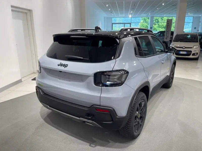 Jeep Avenger nuova a Sondrio (5)