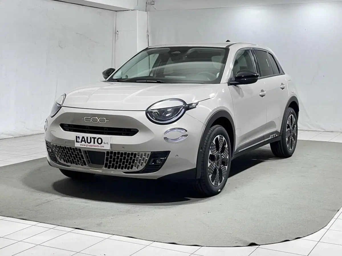 Fiat 600 nuova a Sondrio