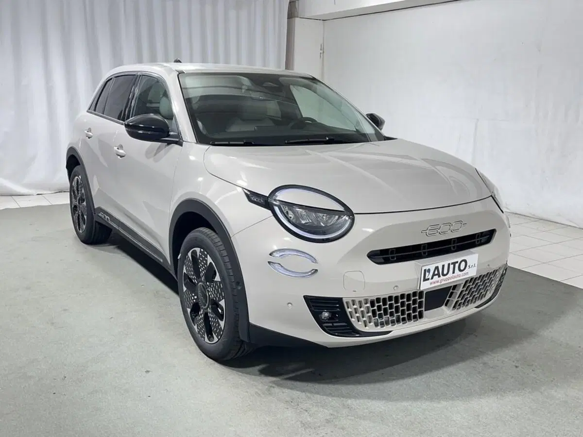 Fiat 600 nuova a Sondrio (7)