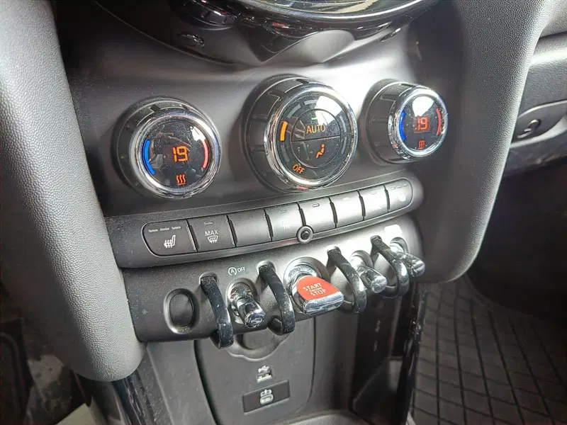 MINI Mini Cabrio usata a Ascoli Piceno (15)