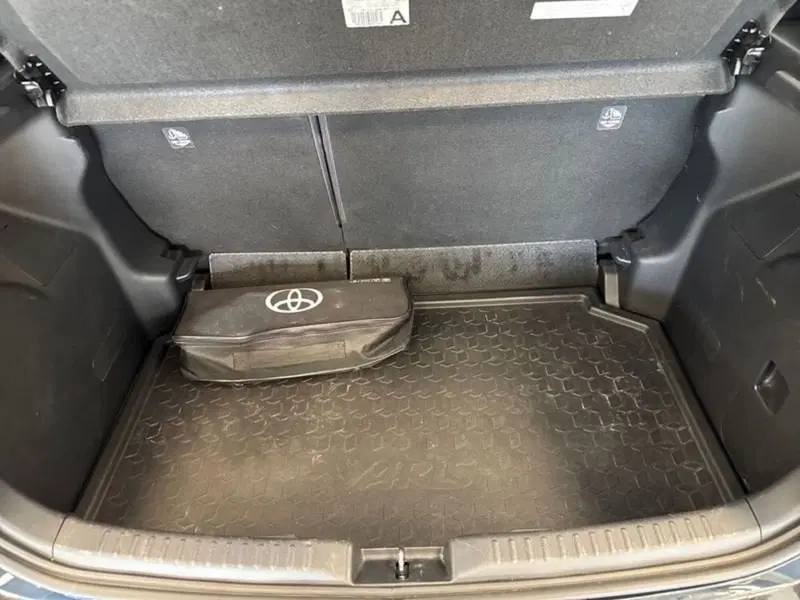 Toyota Yaris usata a Prato (15)