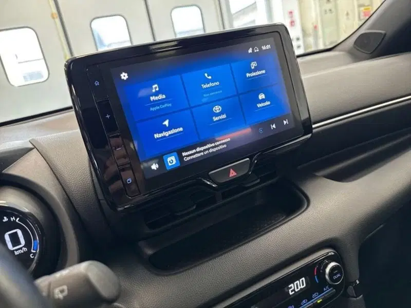 Toyota Yaris usata a Prato (17)