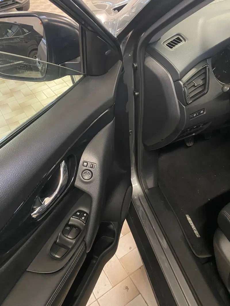 Nissan X-Trail usata a Cagliari (5)