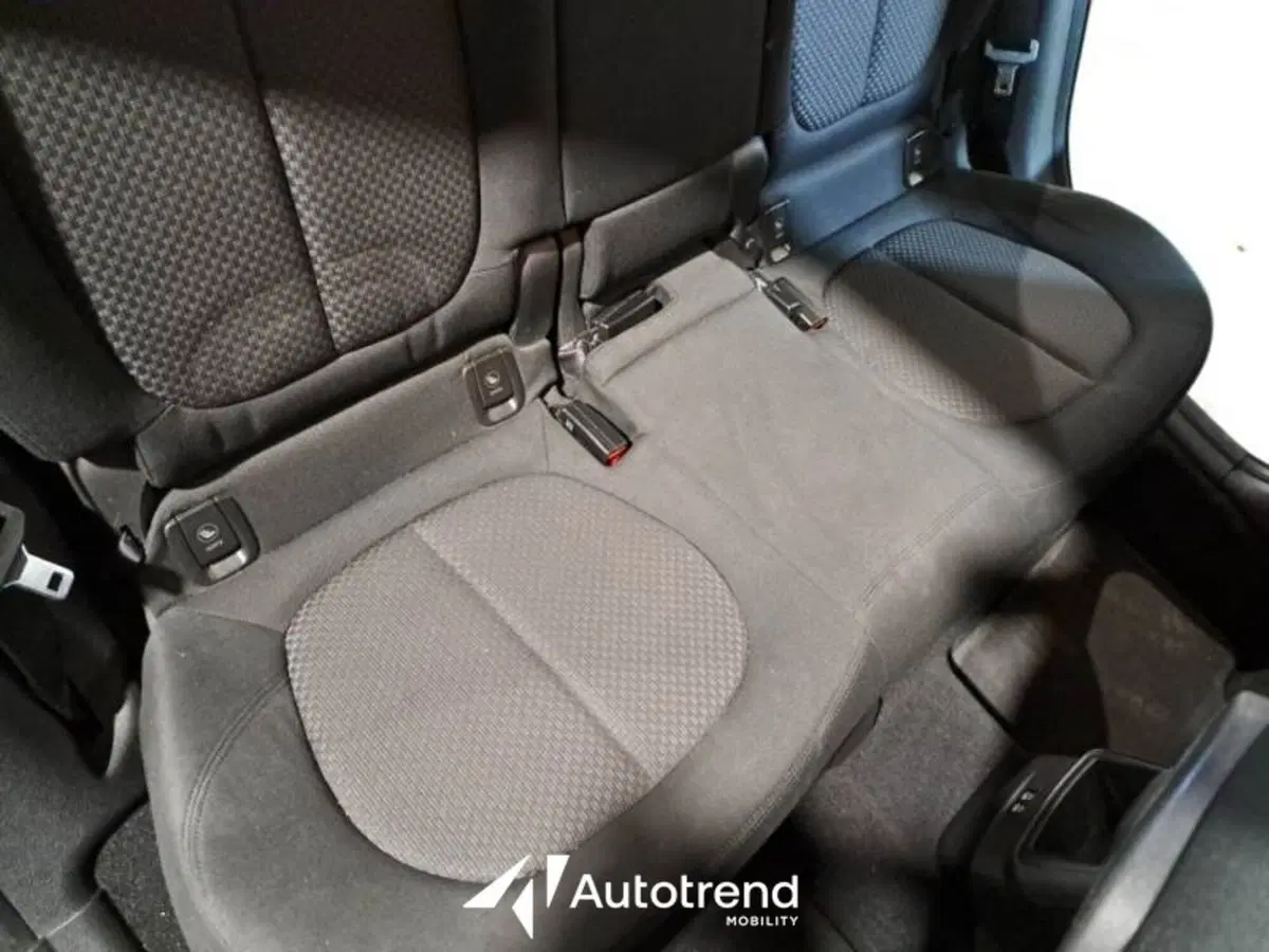 BMW Serie 2 Active Tourer usata a Bari (8)