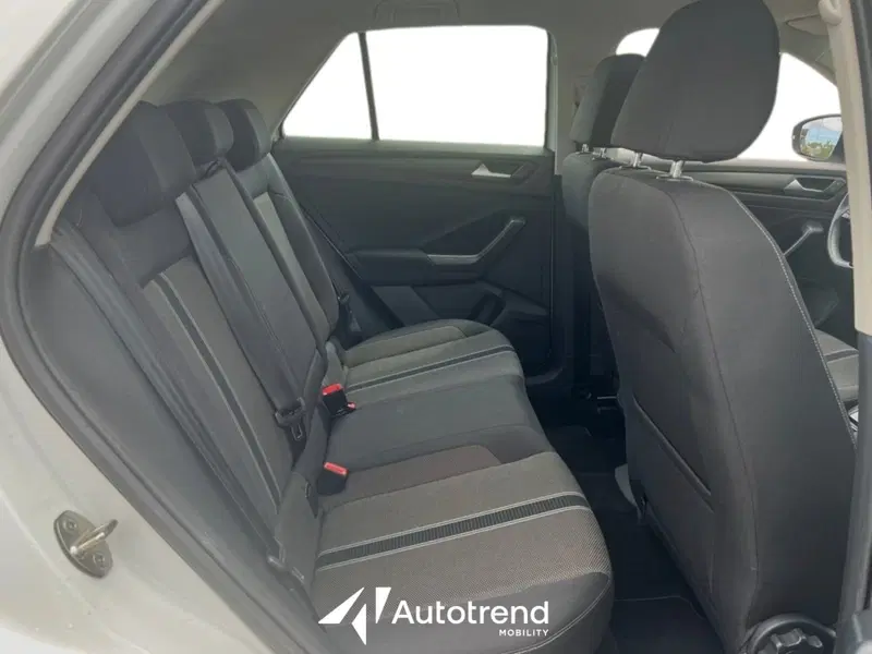 Volkswagen T-Roc usata a Bari (15)