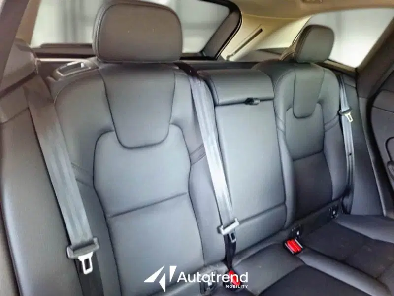 Volvo XC60 usata a Bari (10)