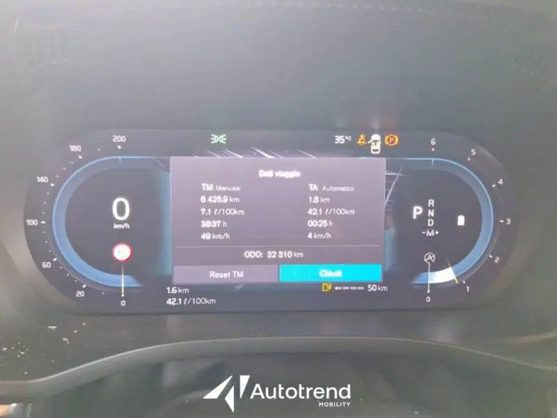Volvo XC60 usata a Bari (9)