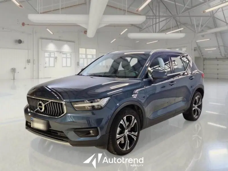 Volvo XC40 usata a Bari (11)