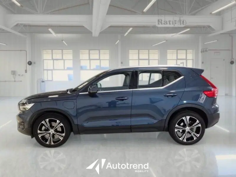 Volvo XC40 usata a Bari (14)