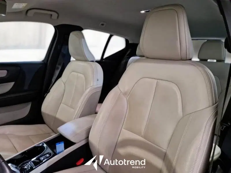 Volvo XC40 usata a Bari (15)