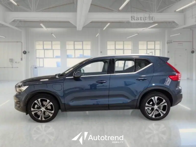 Volvo XC40 usata a Bari (4)