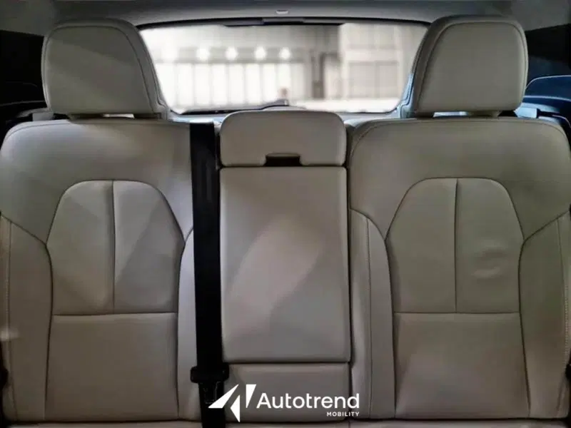 Volvo XC40 usata a Bari (9)