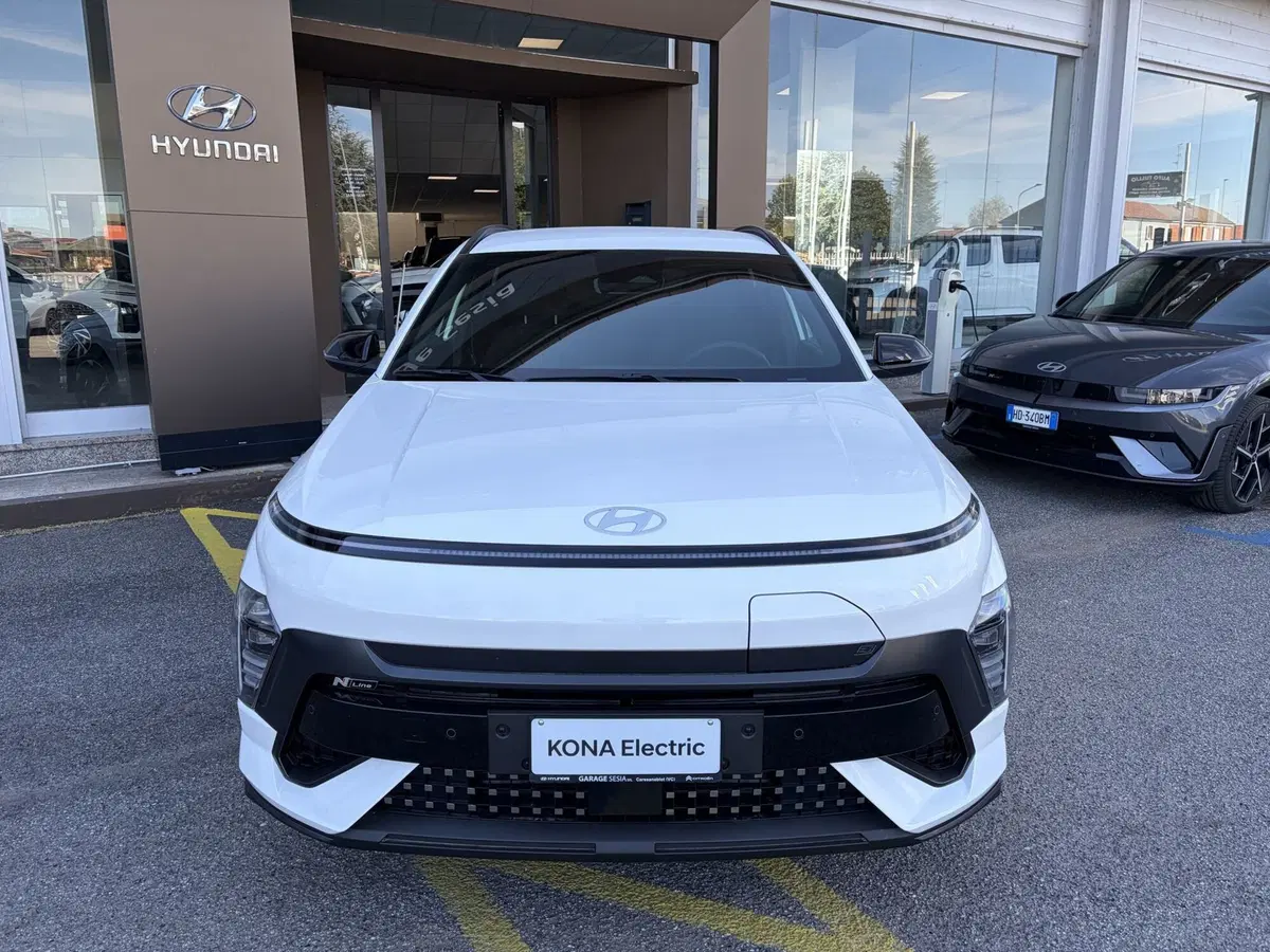 Hyundai Kona nuova a Vercelli (6)