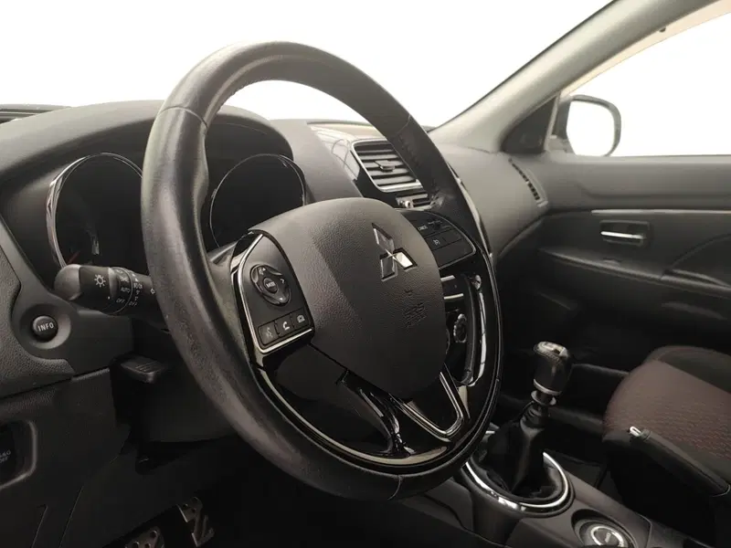 Mitsubishi ASX usata a Como (9)
