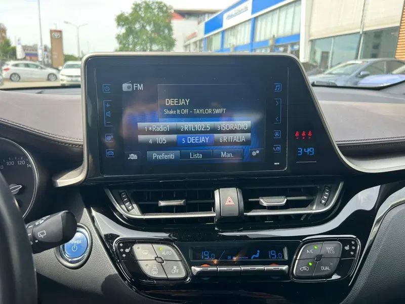 Toyota Toyota C-HR usata a Piacenza (16)