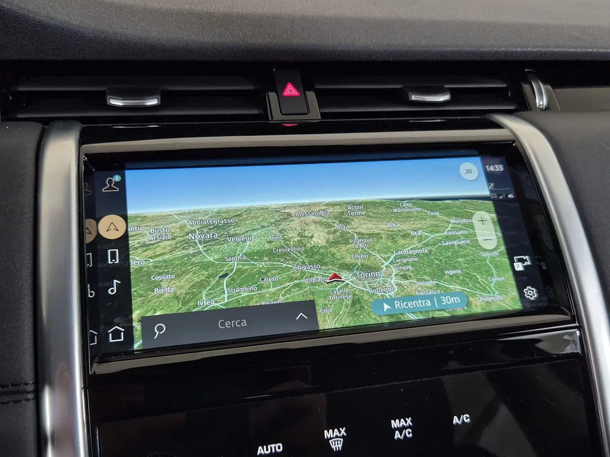 Land Rover Discovery Sport usata a Torino (11)