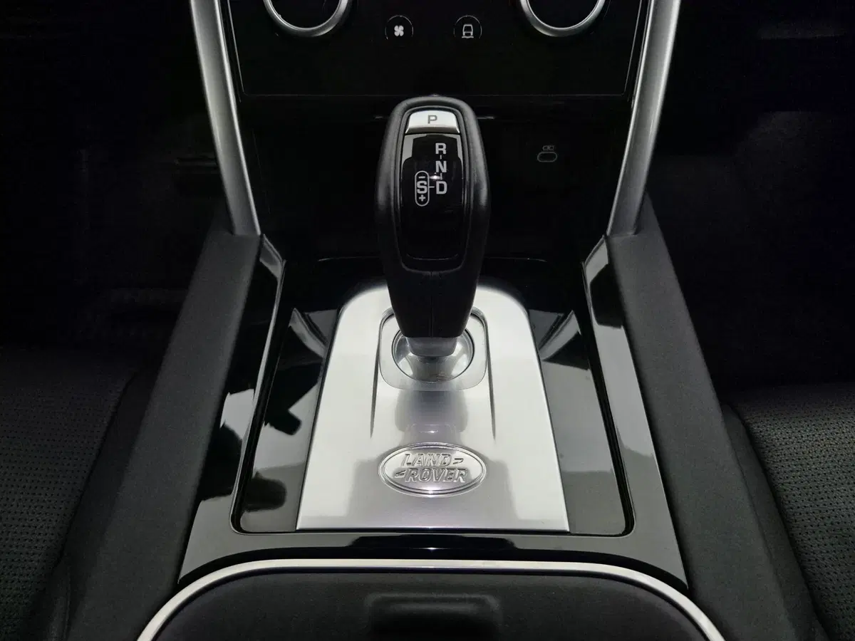 Land Rover Discovery Sport usata a Torino (11)