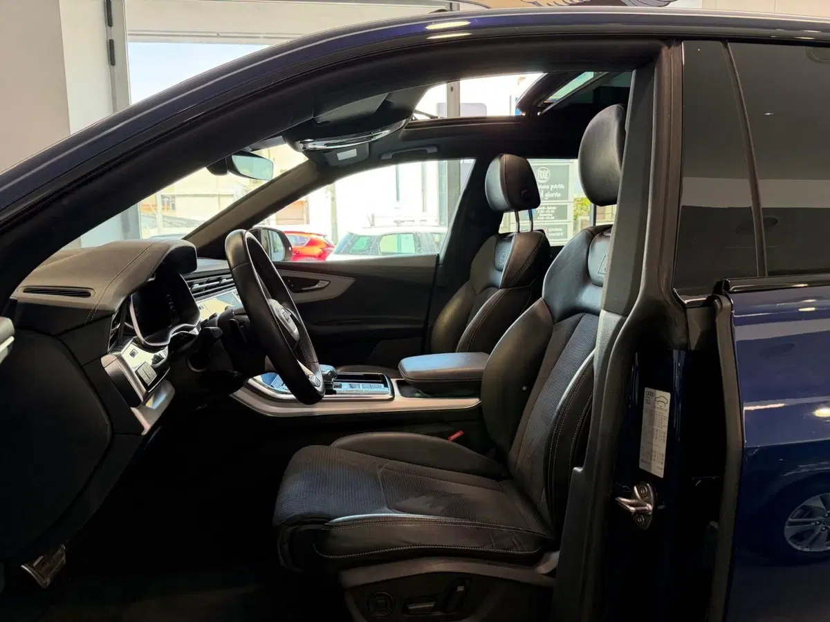 Audi Q8 usata a Napoli (10)