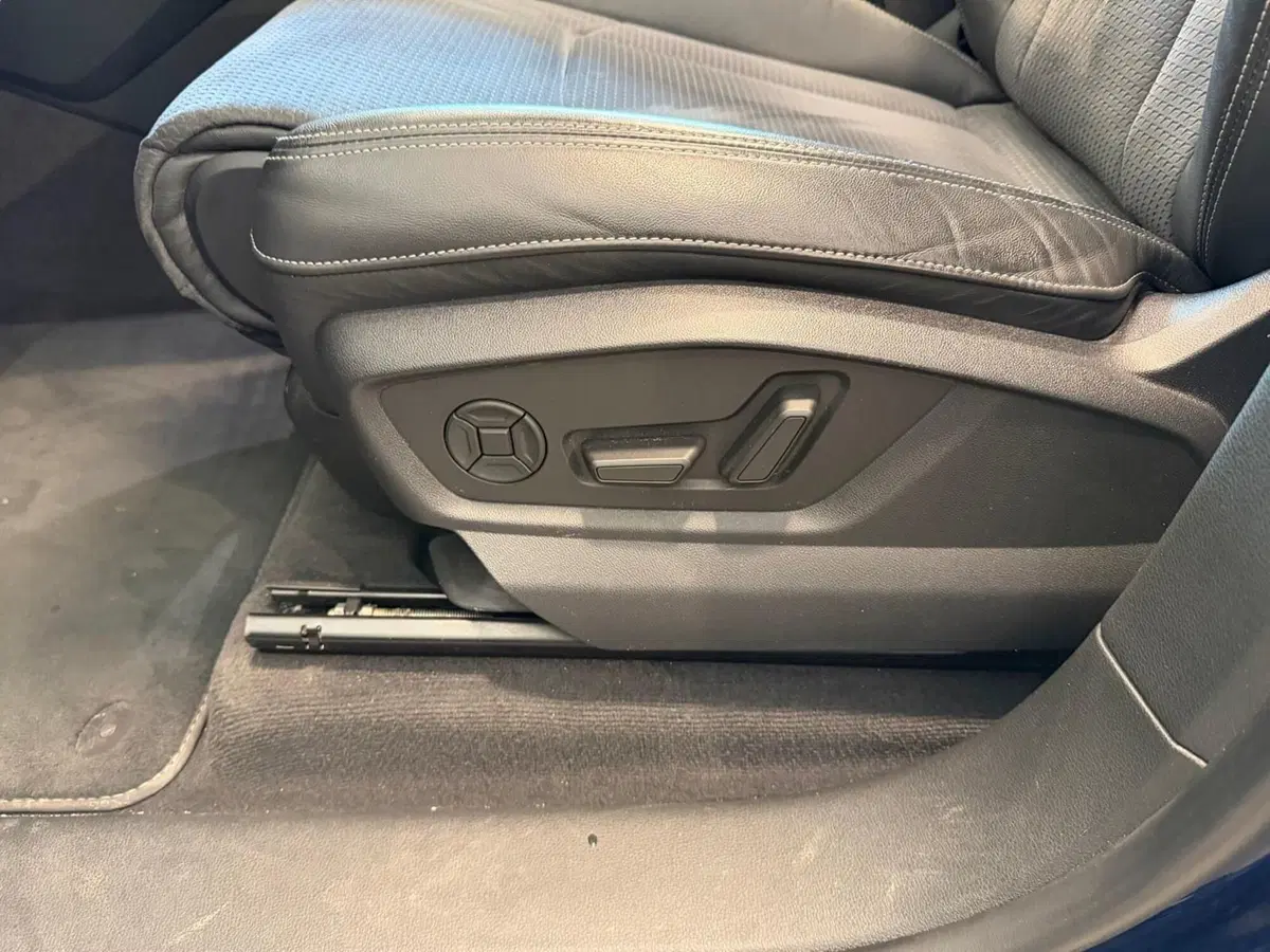 Audi Q8 usata a Napoli (12)