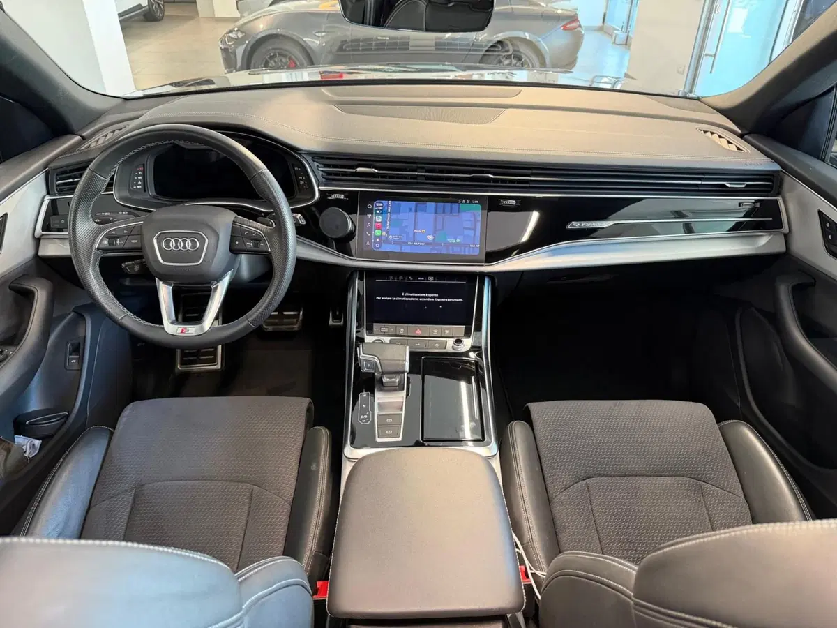 Audi Q8 usata a Napoli (13)