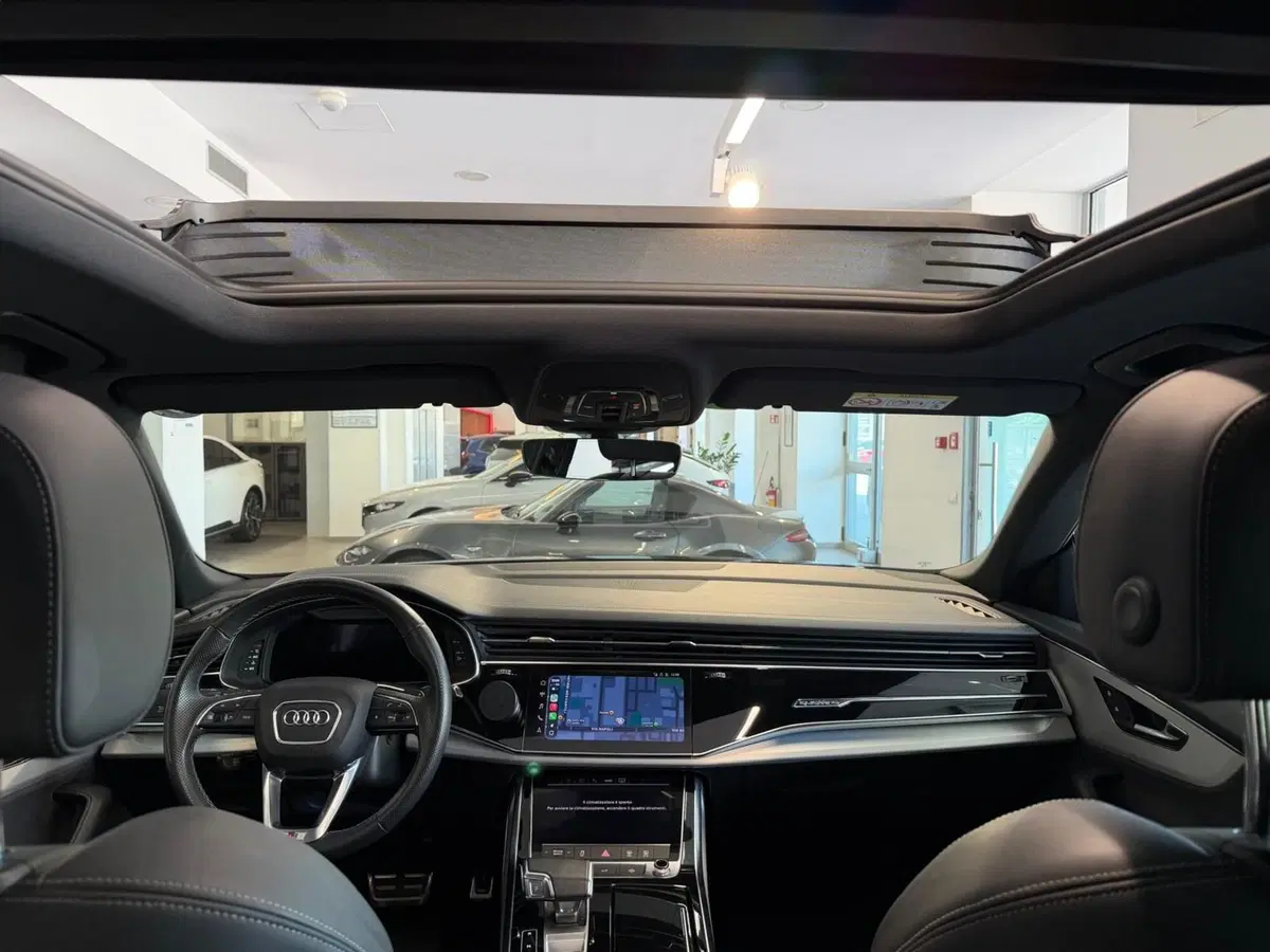 Audi Q8 usata a Napoli (14)