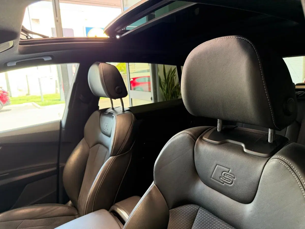 Audi Q8 usata a Napoli (16)