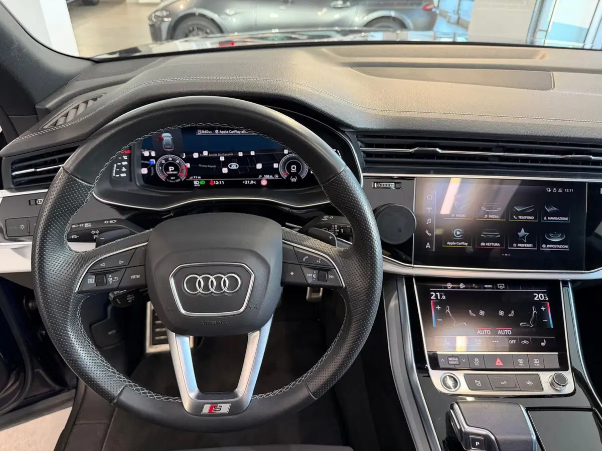 Audi Q8 usata a Napoli (18)