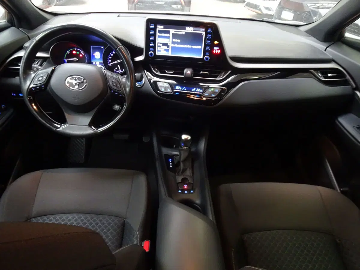 Toyota Toyota C-HR usata a Treviso (11)