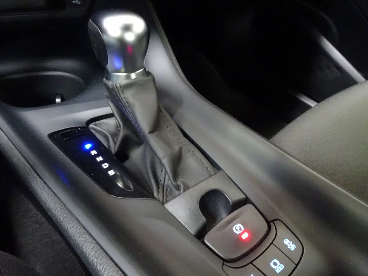 Toyota Toyota C-HR usata a Treviso (19)