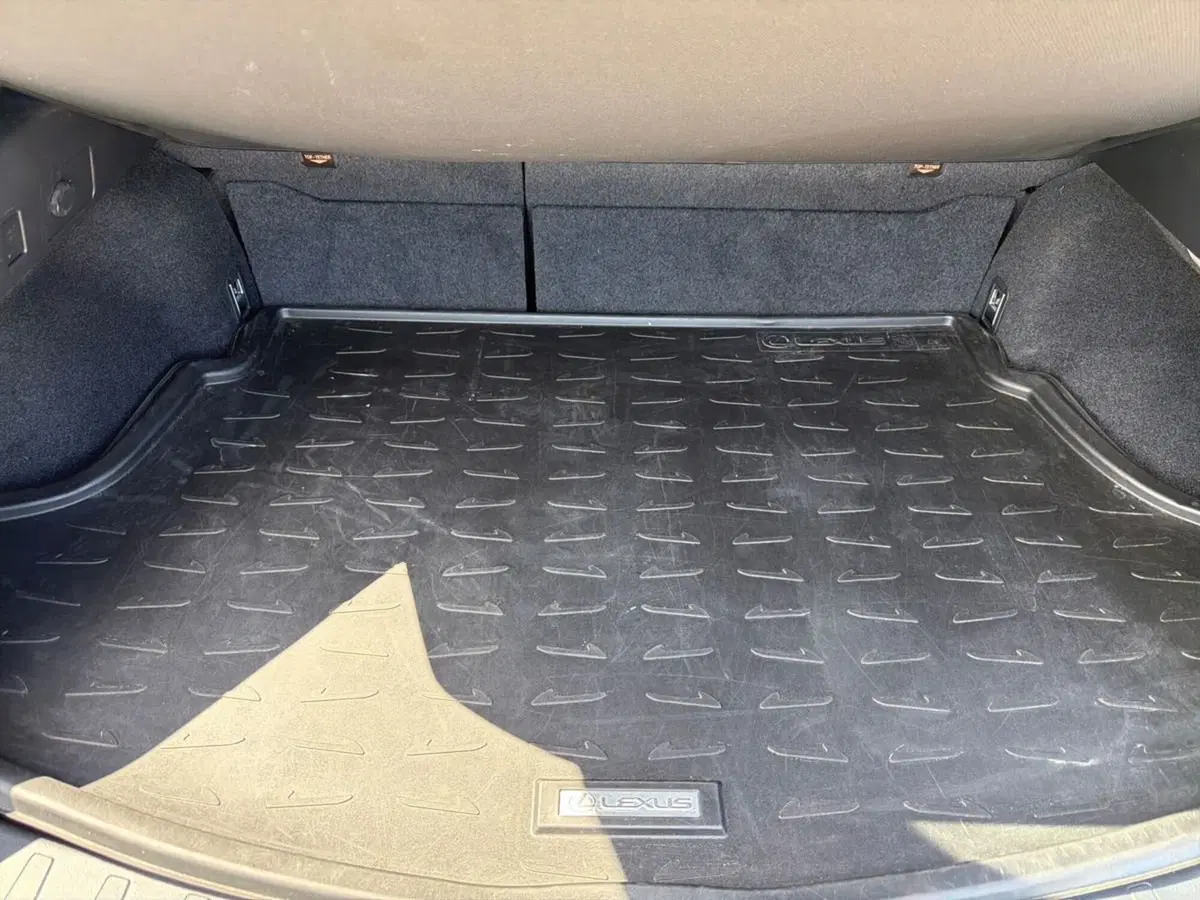 Lexus UX usata a Siracusa (6)