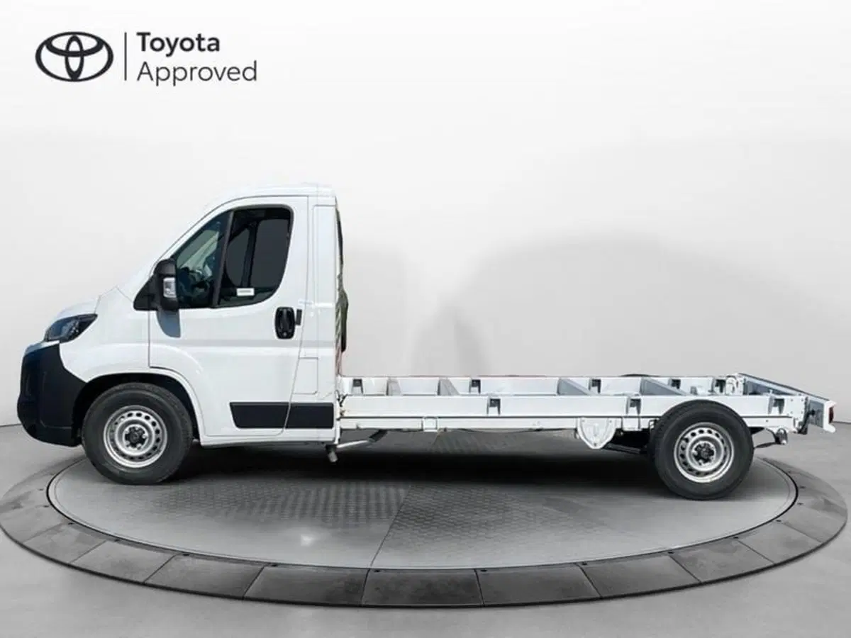 Toyota Proace Max nuova a Vicenza (4)