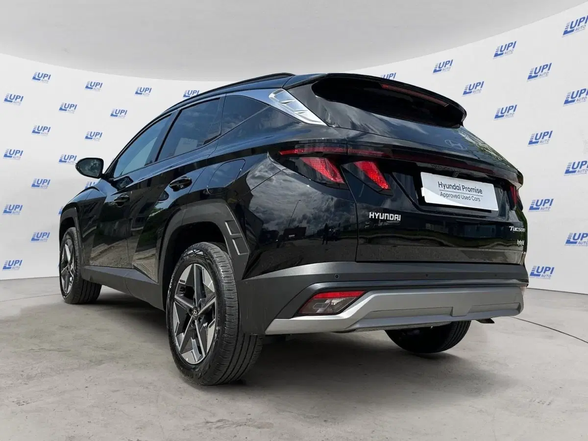 Hyundai Tucson nuova a Pistoia (4)