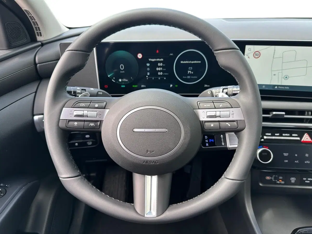 Hyundai Tucson nuova a Pistoia (6)