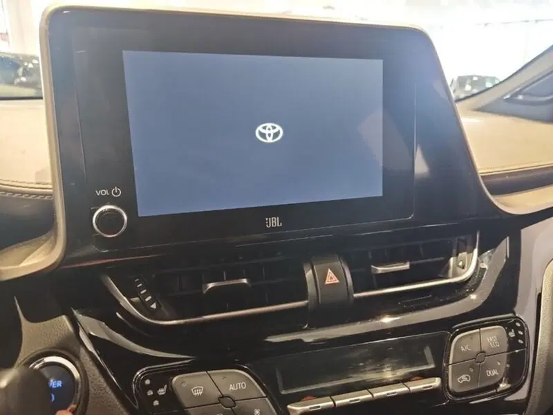 Toyota Toyota C-HR usata a Vicenza (11)