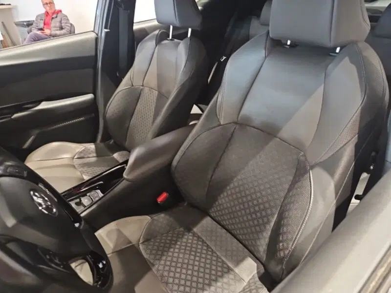 Toyota Toyota C-HR usata a Vicenza (9)